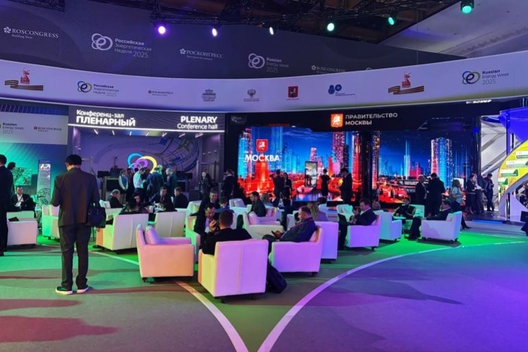 ‏انطلقت فعاليات المنتدى الدولي "أسبوع الطاقة الروسي" بمشاركة 85 دولة، من بينها دول عربية كالسعودية والإمارات ومصر والسودان والبحرين، بحسب مراسل "سبوتنيك" sputnik arabic تيلجرام