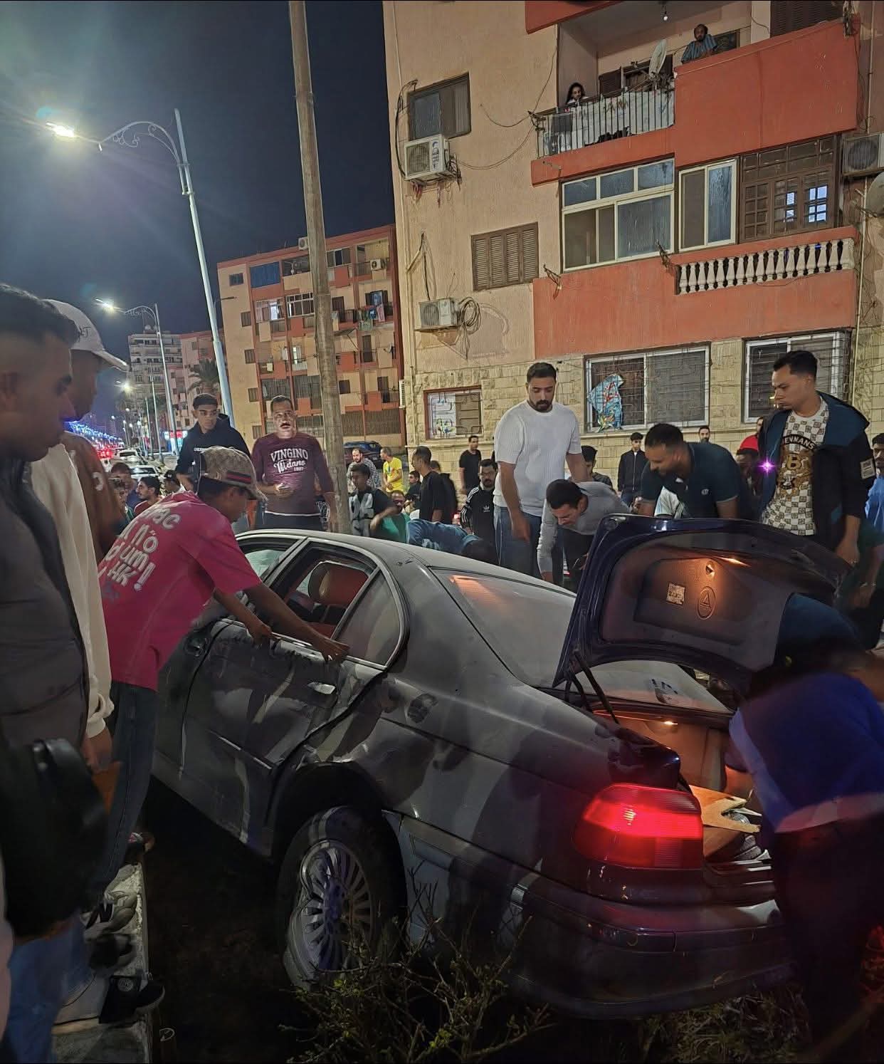 على رؤوف يتعرض لحادث مرورى بالسويس