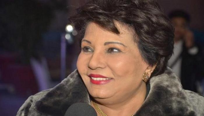 قُبلة أغضبت أحمد زكي من فردوس عبدالحميد.. ويوسف شاهين قطع علاقته بها