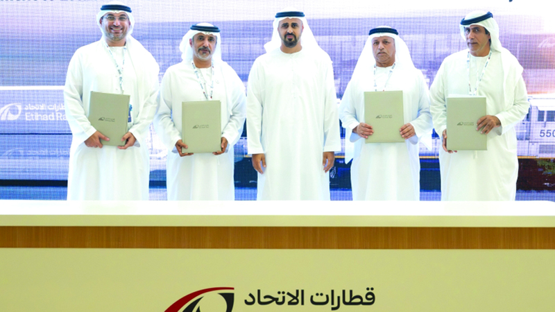 إطلاق مشروع الممر الجمركي الآمن لقطار الاتحاد بين ميناء خليفة ومرافئ الفجيرة إطلاق مشروع الممر الجمركي الآمن لقطار الاتحاد بين ميناء خليفة ومرافئ الفجيرة