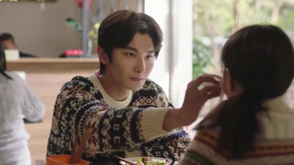 تجد من يحبها حقاً بعد ان كانت وحيدة بدون شخص يدعمها ❤️ (نهر يجري خلاله)