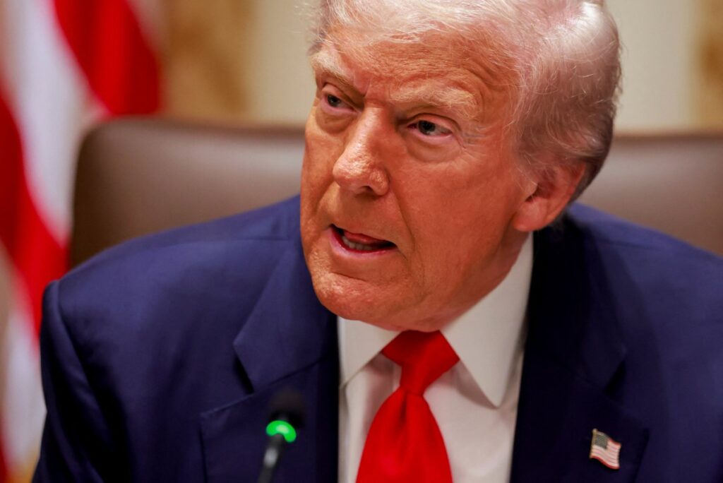 سي.إن.إن نقلا عن ترامب: إسرائيل قد تستأنف القتال في غزة إن لم تلتزم حماس بالاتفاق