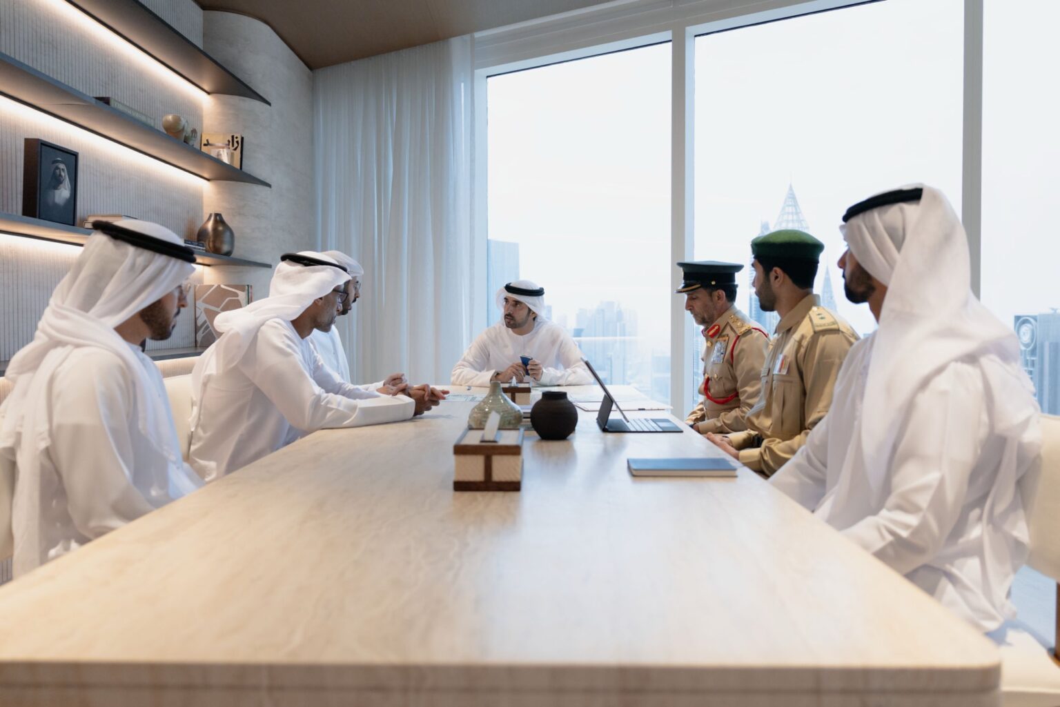 أولويتنا توفير أعلى مستويات الأمن والسلامة وجودة حياة المواطن والمقيم والزائر أولويتنا توفير أعلى مستويات الأمن والسلامة وجودة حياة المواطن والمقيم والزائر