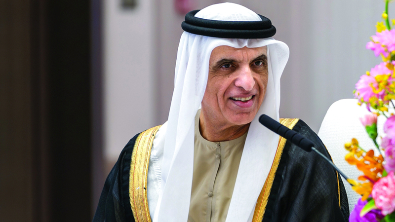 حاكم رأس الخيمة يوجّه بإعفاء الرخص التجارية من الرسوم لمدة عامين