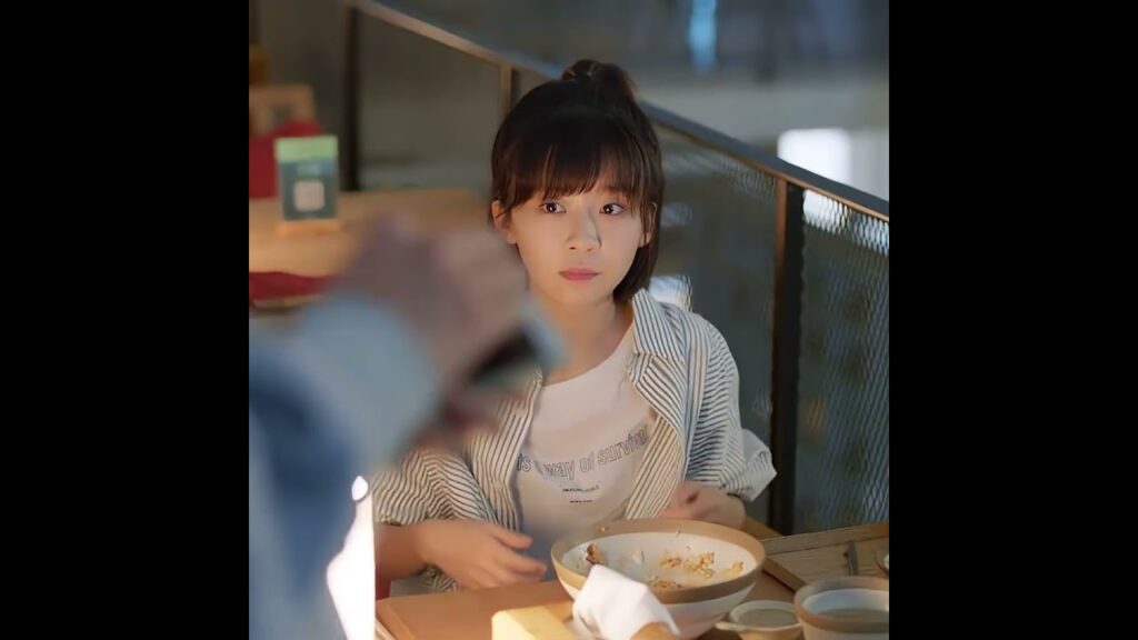 🤦‍♀️😂😂 #professionalsingle #songyiren #dengchaoyuan #youku #عزباء_محترفة #shorts #cdrama #aarondeng