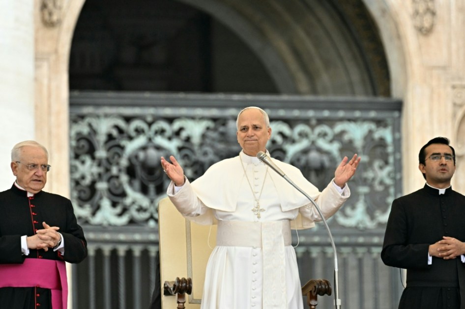 البابا لاوون الرابع عشر يندد بالإساءات بحق "المهاجرين المستضعفين"