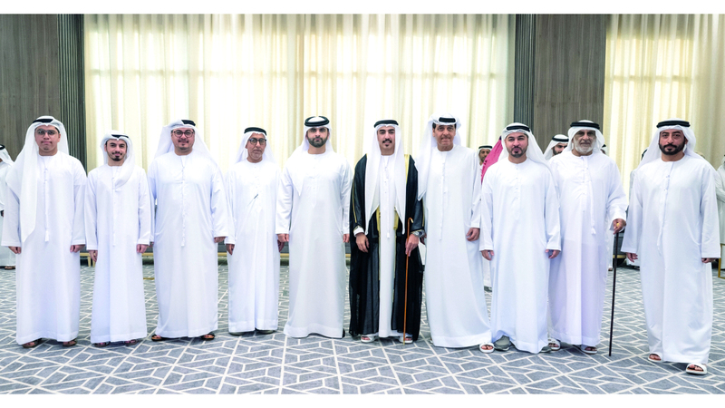 أحمد ومنصور بن محمد يحضران أفراح المرزوقي والحمادي