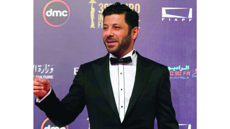 إياد نصار على منصة الاحتفاء في «تطوان السينمائي» إياد نصار على منصة الاحتفاء في «تطوان السينمائي»