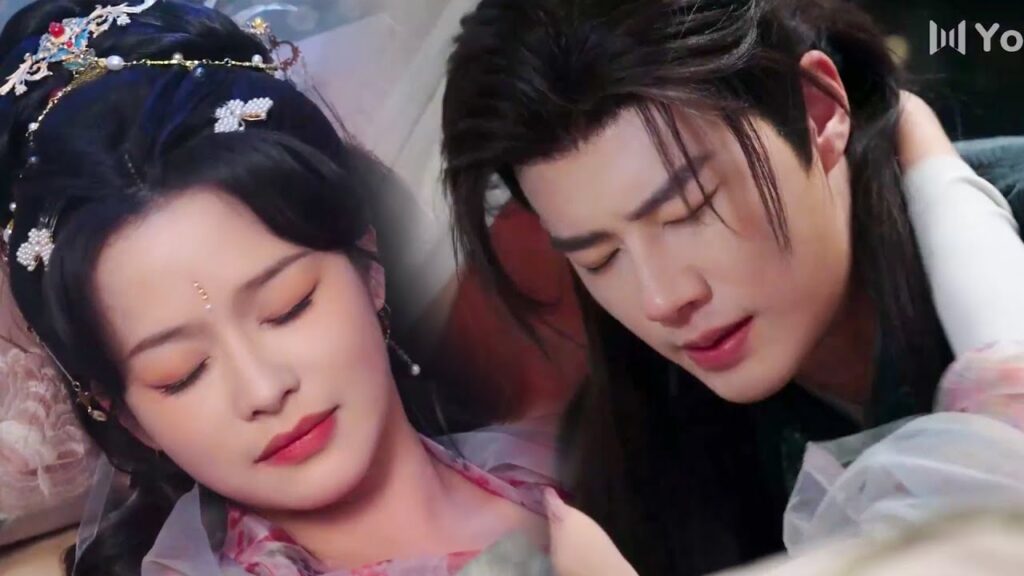 تتظاهر بأنها ثملة و تسحب الملك الى غرفتها لكي تنتشر شائعة عنهم❤️Tales of Palace Schemes