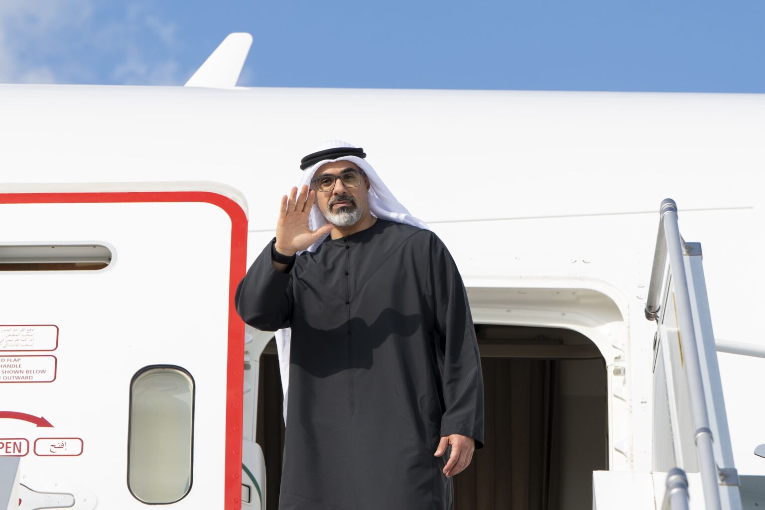 ولي عهد أبوظبي يغادر كوريا بعد المشاركة في أعمال منتدى التعاون الاقتصادي لدول آسيا والمحيط الهادئ