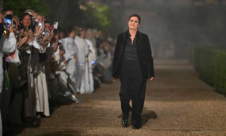 استبعاد النساء من المناصب الابتكارية مستمر في قطاع الموضة