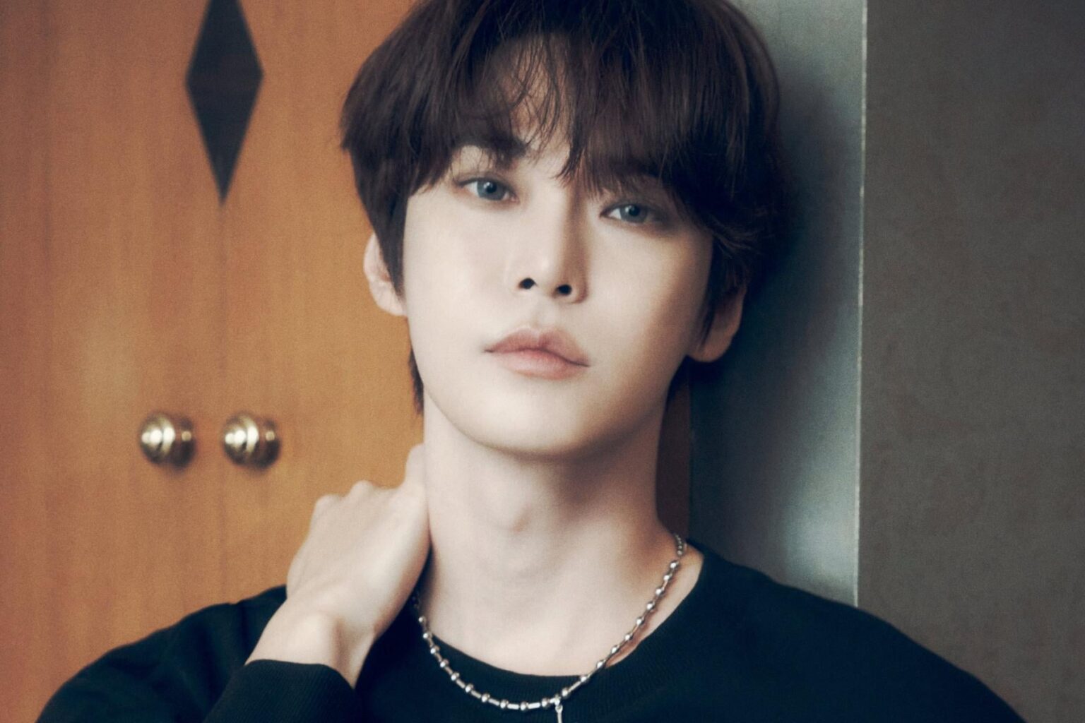 Doyoung من NCT يقدم تبرعًا صادقًا قبل تجنيده العسكري
