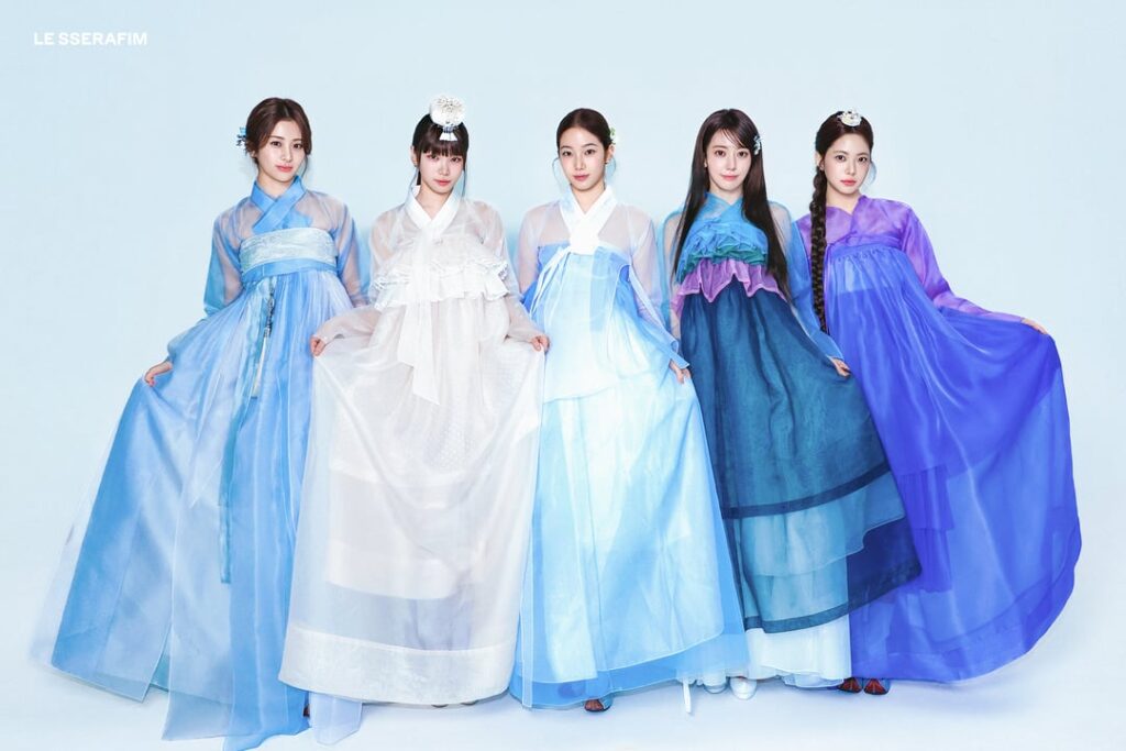 251007 و SSERAFIM - Super Elle (أكتوبر 2025 ، رسم صور