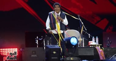 محمد منير يطرح 4 أغنيات من ألبومه الجديد تنوع فني ورسائل إنسانية