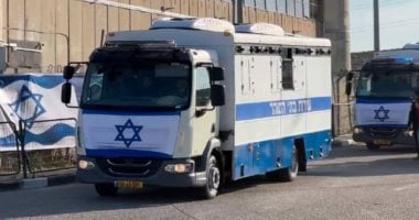 بدء إطلاق سراح 1716 أسيرا فلسطينيا من سجن عوفر لنقلهم إلى غزة بدء إطلاق سراح 1716 أسيرا فلسطينيا من سجن عوفر لنقلهم إلى غزة