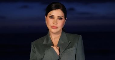 جومانا مراد تخرج عن المألوف فى جلسة تصوير بالبدلة الكلاسيك على البحر جومانا مراد تخرج عن المألوف فى جلسة تصوير بالبدلة الكلاسيك على البحر