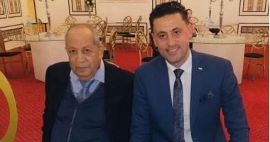 تشييع جنازة محسن أبو جريشة نجم الإسماعيلى السابق ظهر اليوم بمسجد المطافى محسن أبو جريشة وابنه محمد