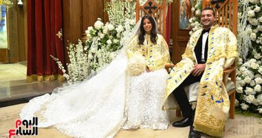 وزير الرياضة ونجوم الفن فى حفل زفاف نجل هانى رمزى.. صور