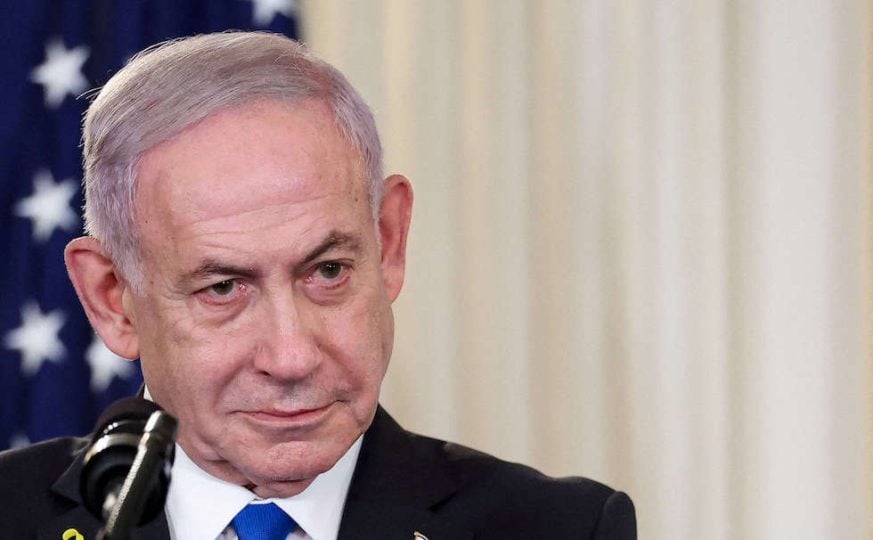  هآرتس:  باحثاً عن مخرج.. هل تنكسر عصي نتنياهو في دواليب ترامب وخطته؟