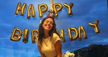 ستيفانى عطا الله تحتفل بعيد ميلادها الـ32.. صور