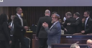 اعتراض أحد نواب الكنيست خلال خطاب ترامب.. وإخراجه من القاعة