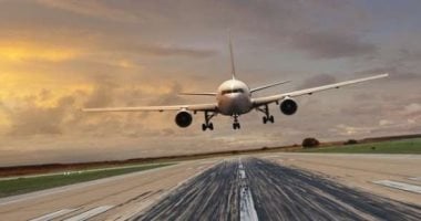 هبوط طائرة تقل صحفيين عائدين من قمة شرم الشيح اضطراريا فى مطار نابولى هبوط طائرة تقل صحفيين عائدين من قمة شرم الشيح اضطراريا فى مطار نابولى