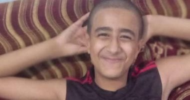 تشييع جثمان تلميذ الإسماعيلية ضحية زميله اليوم من مسجد المطافي تشييع جثمان تلميذ الإسماعيلية ضحية زميله اليوم من مسجد المطافي