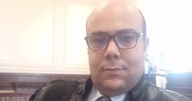 دفنوه جنب أبوه.. دفن نجل محامى الإسكندرية بعد وفاة والده حزنا