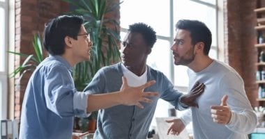 4 أبراج بتحب تنتقد وتجادل غيرها كتير أبرزهم برج الجدى.. بيحبوا المشاكل 4 أبراج بتحب تنتقد وتجادل غيرها كتير أبرزهم برج الجدى.. بيحبوا المشاكل