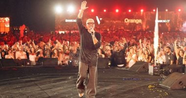 عمرو دياب يشعل الأجواء بحفل غنائى على هامش مهرجان الجونة.. صور عمرو دياب يشعل الأجواء بحفل غنائى على هامش مهرجان الجونة.. صور