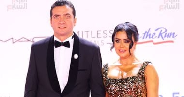 رانيا يوسف وزوجها وصبرى فواز وابنته على ريد كاربت ختام مهرجان الجونة.. صور