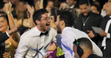 حسن مالك يحتفل بفوز شقيقه أحمد مالك بجائزة أفضل ممثل بمهرجان الجونة.. صور حسن مالك يحتفل بفوز شقيقه أحمد مالك بجائزة أفضل ممثل بمهرجان الجونة.. صور