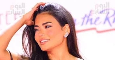 أسماء جلال تتألق فى ختام مهرجان الجونة بفستان مرصع بالكريستال.. اعرف سعره أسماء جلال تتألق فى ختام مهرجان الجونة بفستان مرصع بالكريستال.. اعرف سعره