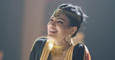 الفنانة دارين حداد تحتفل بعقد قرانها وتخفى ملامح زوجها الفنانة دارين حداد تحتفل بعقد قرانها وتخفى ملامح زوجها