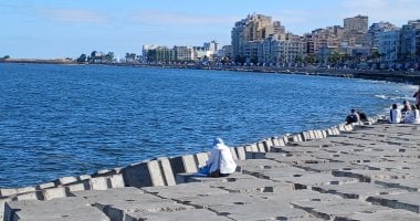 الطقس غدا مائل للحرارة نهارا وأمطار بهذه المناطق والصغرى بالقاهرة 20 درجة