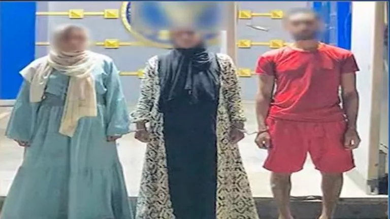 واقعة صادمة.. أسرة طالبة تنهال على مُعلم بالضرب داخل مدرسة في الجيزة