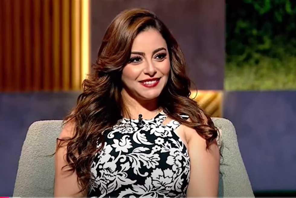 إلهام عبدالبديع: «لم أعتزل الفن ورفضت دور بطولة بسبب مشهد في السرير» إلهام عبدالبديع: «لم أعتزل الفن ورفضت دور بطولة بسبب مشهد في السرير»