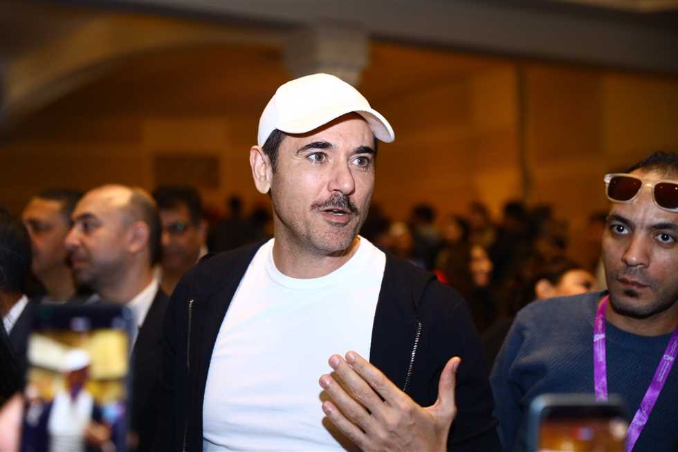 تلقى أجورا ضخمة من «الممر وأبوعمر المصري».. حجز دعوى زينة بزيادة نفقة طفليها من أحمد عز للحكم تلقى أجورا ضخمة من «الممر وأبوعمر المصري».. حجز دعوى زينة بزيادة نفقة طفليها من أحمد عز للحكم