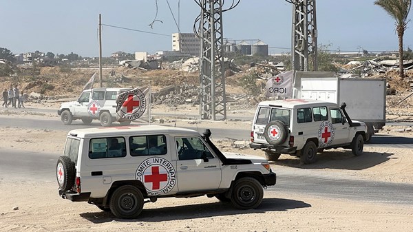 «الصليب الأحمر»: إسرائيل سلّمت جثامين 15 فلسطينياً «الصليب الأحمر»: إسرائيل سلّمت جثامين 15 فلسطينياً