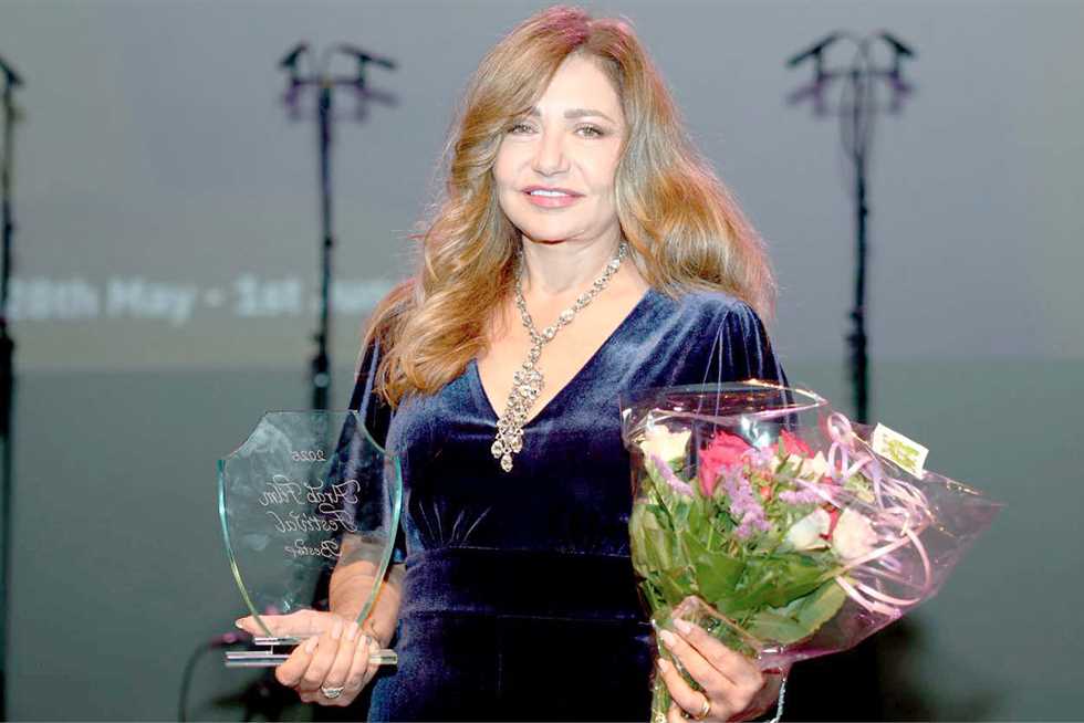 ليلى علوي عن تكريمها في مهرجان الإسكندرية السينمائي: «عيطت من الفرحة»