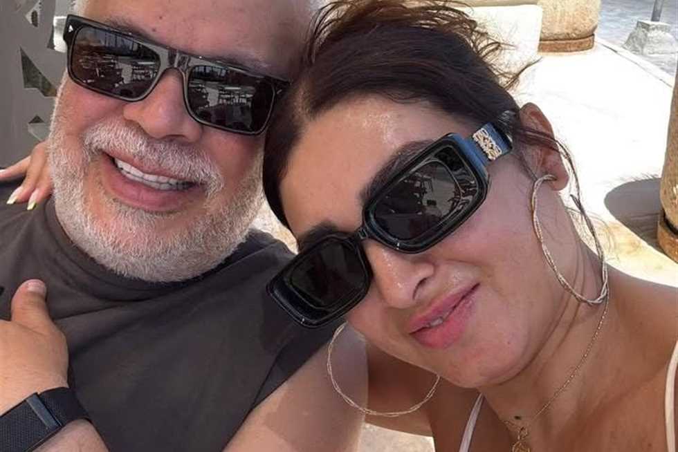 «سخرت قلبه ليا في الأرض».. روجينا تغازل زوجها بكلمات رومانسية «سخرت قلبه ليا في الأرض».. روجينا تغازل زوجها بكلمات رومانسية