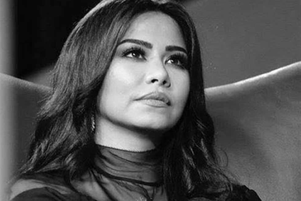 مدين يكشف حقيقة سفر شيرين عبدالوهاب للخارج :«كنا حنحتفل بعيد ميلادها» (فيديو)