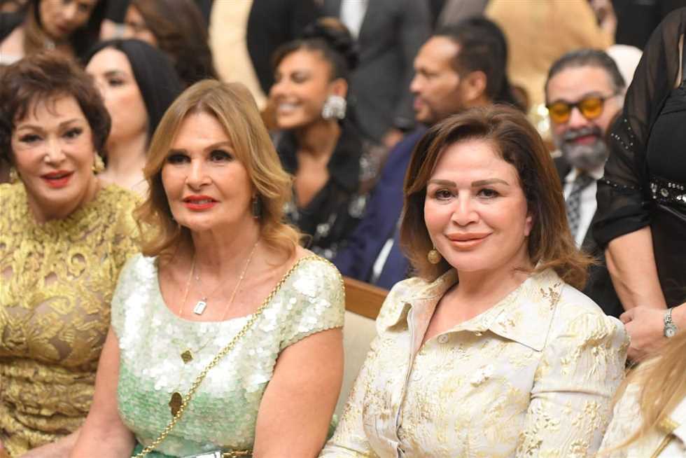 «ابننا الغالي».. إلهام شاهين تهنئ نجل هاني رمزي بمناسبة زفافه (صور)