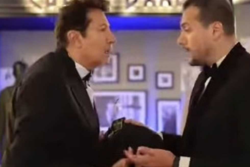 على طريقة «أبوالعربي».. هاني رمزي يتسوق مع نجله قبل الزفاف بطريقة كوميدية على طريقة «أبوالعربي».. هاني رمزي يتسوق مع نجله قبل الزفاف بطريقة كوميدية