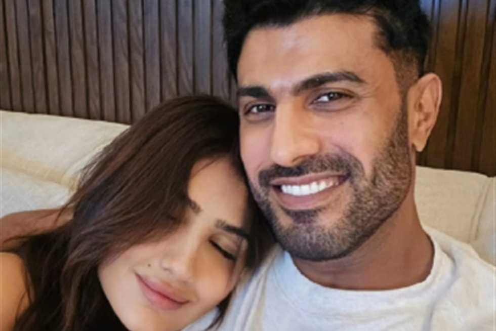 محمد سامي يحتفل بعيد زواجه الـ15 من مي عمر: «تزوجت حب حياتي وأعز أصدقائي»