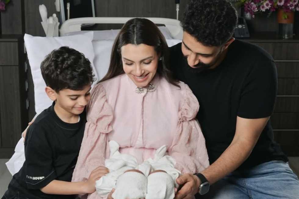 كارمن سليمان بعد إنجابها توأم: «معنديش خطة لأطفال تاني» كارمن سليمان بعد إنجابها توأم: «معنديش خطة لأطفال تاني»