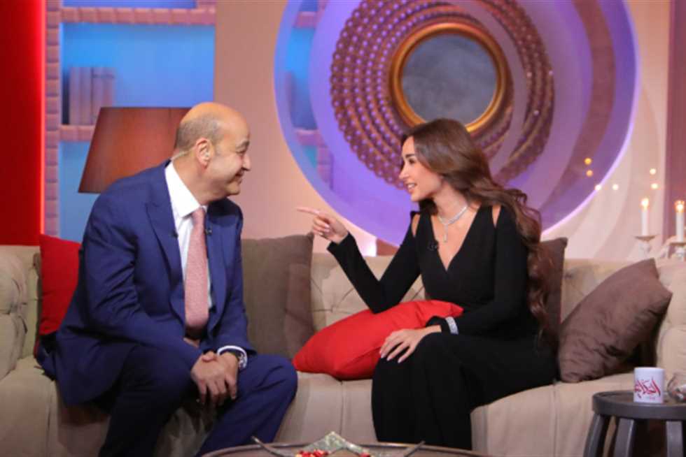 هنا الزاهد: بالعب دور خطيبة أحمد عز في«The Seven Dogs».. وعمرو أديب يمازحها: يا بختك