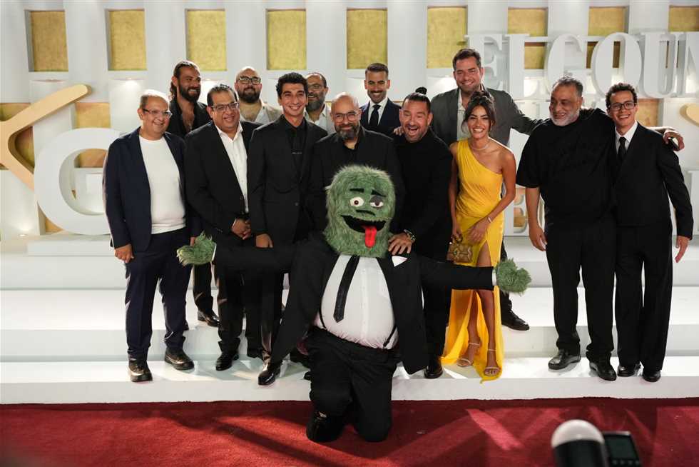 بعد عرضه الخاص بـ«الجونة».. طرح فيلم السادة الأفاضل بالسينمات اليوم (صور) بعد عرضه الخاص بـ«الجونة».. طرح فيلم السادة الأفاضل بالسينمات اليوم (صور)