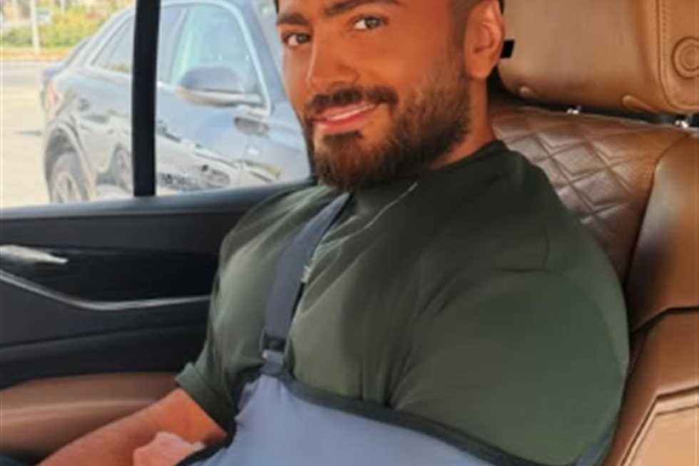 لخسارة 15 كيلو من وزنه.. تامر حسني يكشف تفاصيل خضوعه لعملية جراحية في الذراع