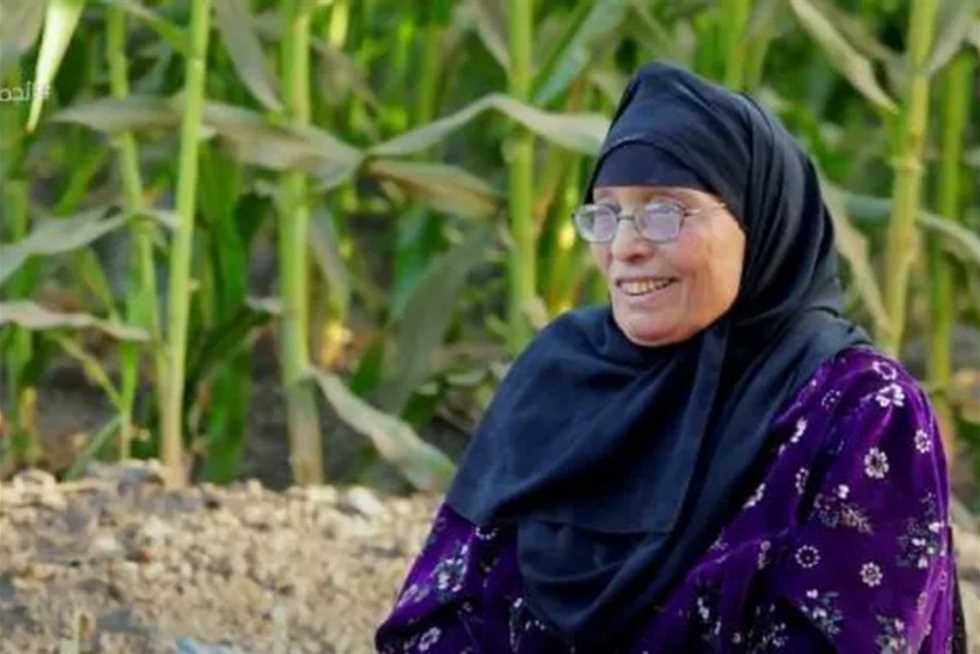 بعد تصدرها بـ «هات إيديك يا ولا».. معلومات عن الحاجة نبيلة «بلبل الشرقية»